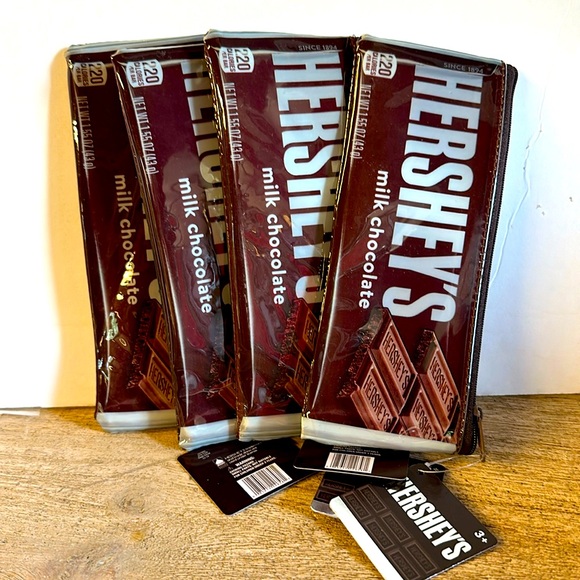 4 NEW Hershey’s milk chocolate Pencil or Make-Up Case • 7.5” x 3” • Zipper Top - Picture 1 of 6